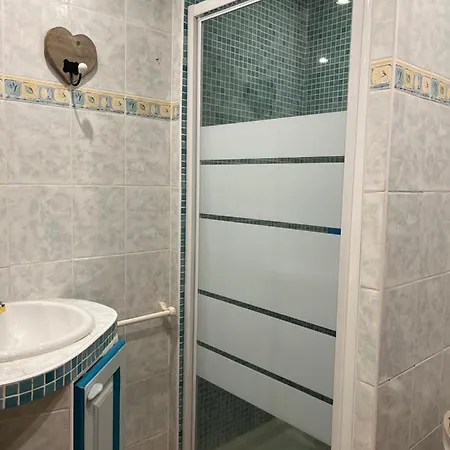 Maison Charmante Ideale Pour Des Sur La Cote D'azur 펜션 앙티브